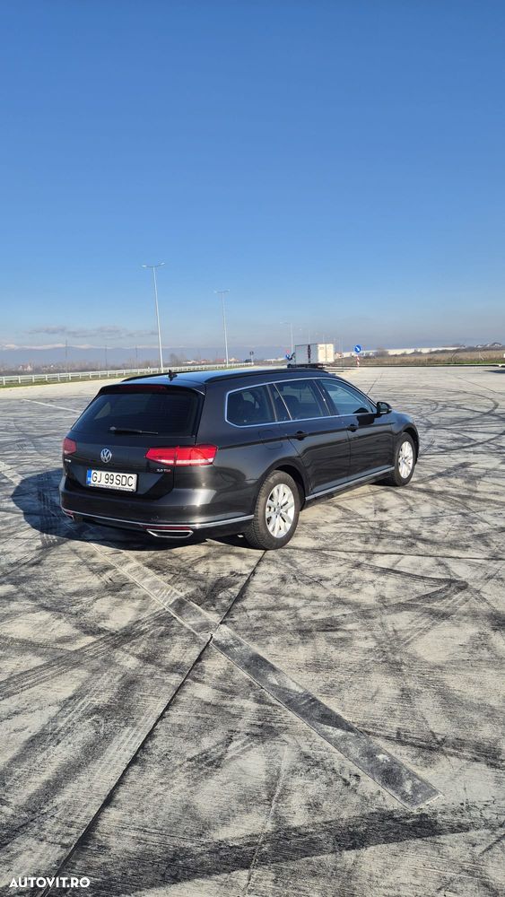 Volkswagen Passat 2.0 TDI DSG Comfortline - 1