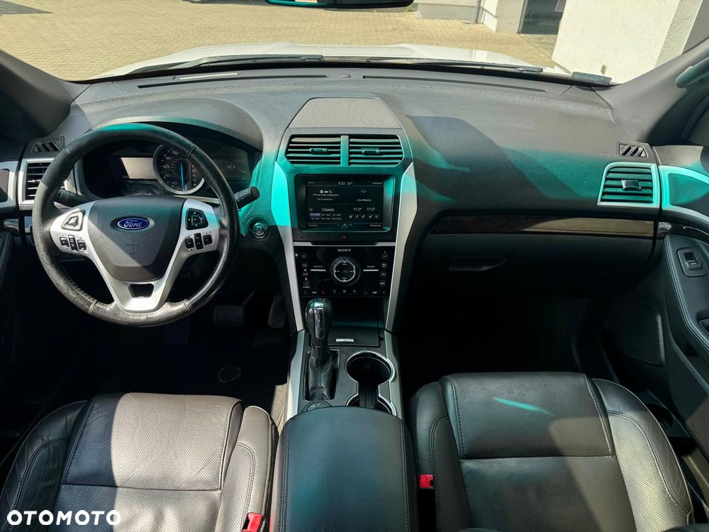 Ford Explorer - 23