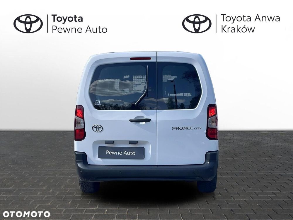 Toyota Proace City - 7