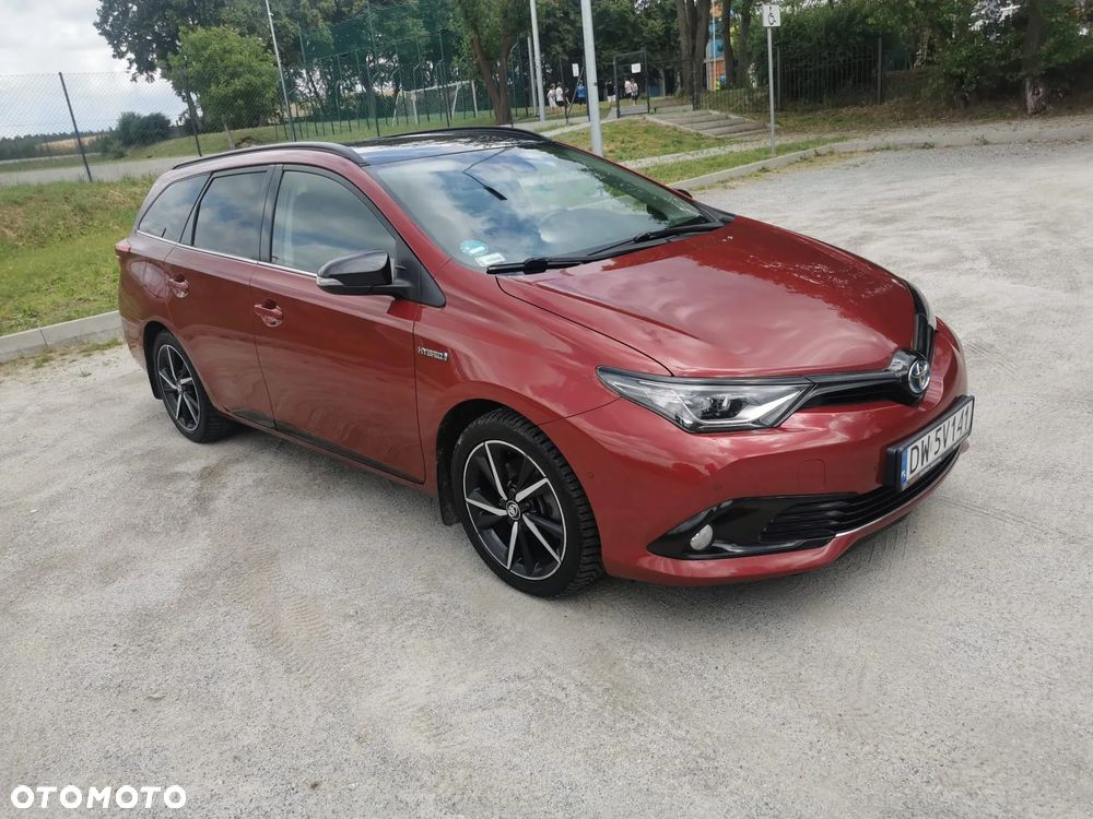 Toyota Auris Hybrid 135 Selection - 1