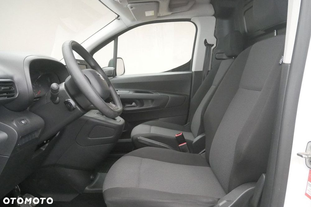 Toyota ProAce 1.5 D-4D Active SalonPL VAT23% Właścicielem pojazdu jest Ayvens Financial Services Polska - 12