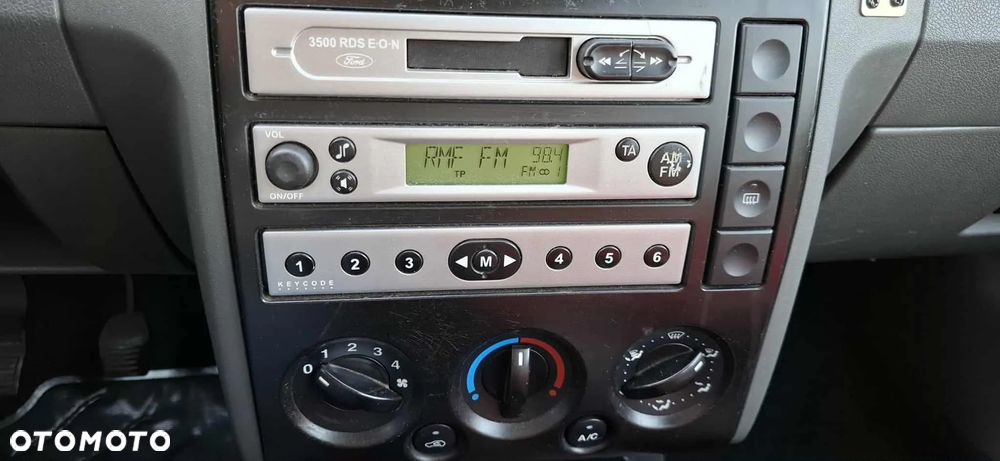 Ford Fusion 1.4 Ambiente - 22