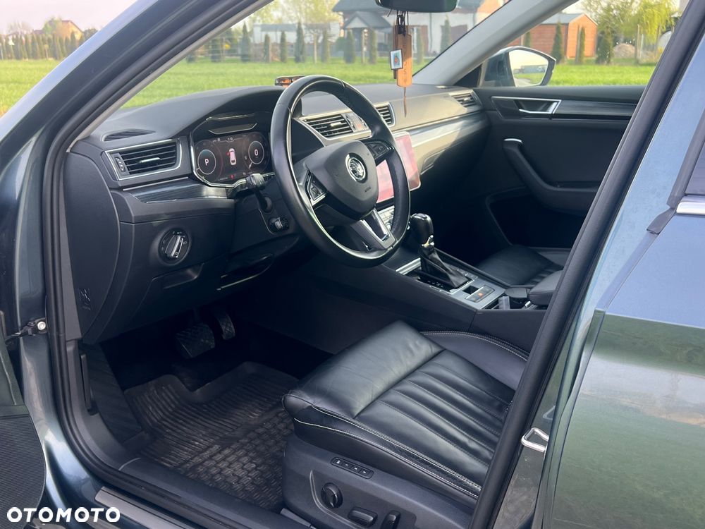 Skoda Superb 2.0 TDI 4x4 DSG Premium Edition - 16