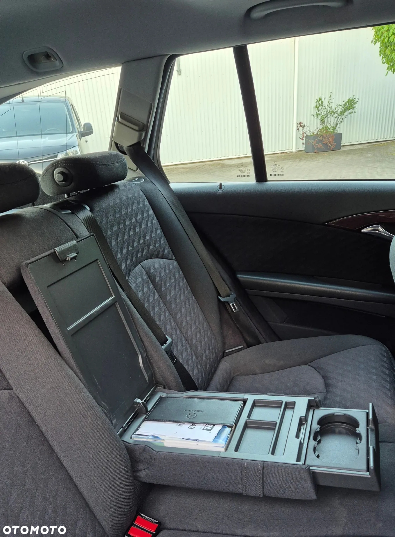 Mercedes-Benz Klasa E 220 CDI T Elegance - 22