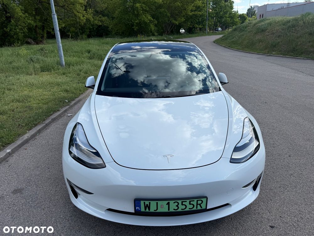 Tesla Model 3 - 8