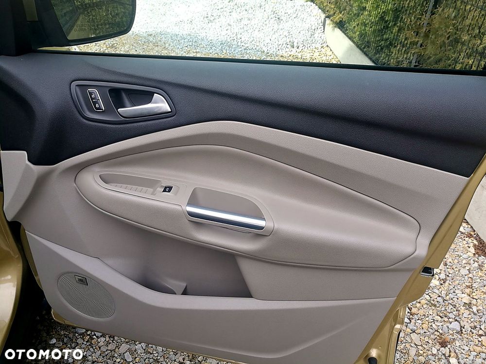Ford Kuga - 8