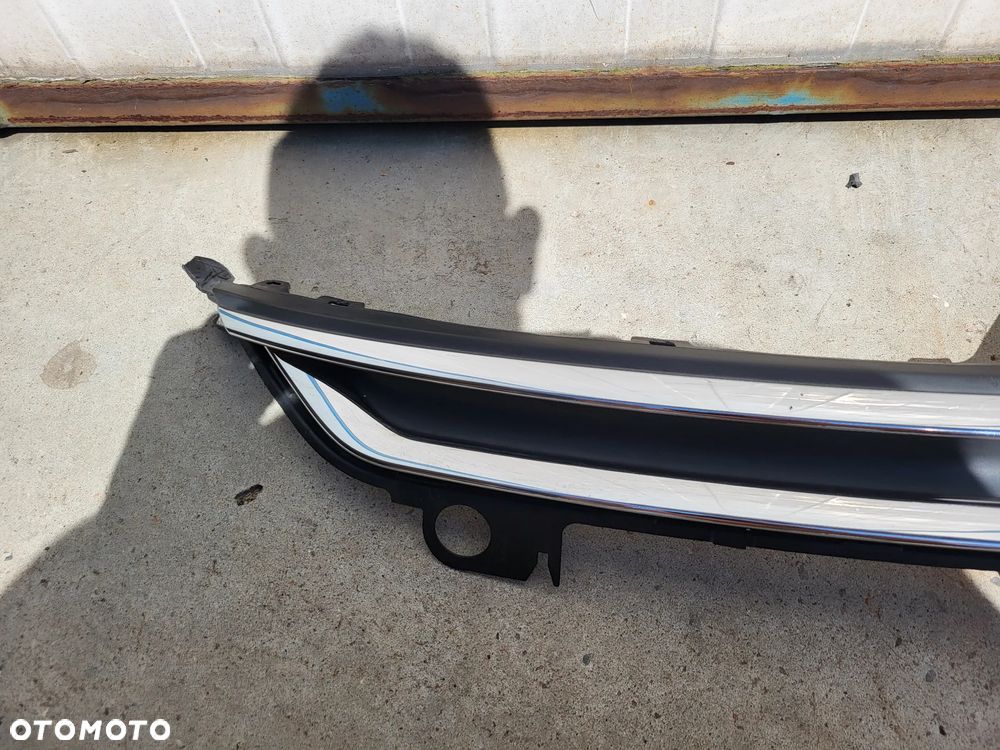 Grill atrapa zderzaka przód Citroen C4 Picasso II - 2