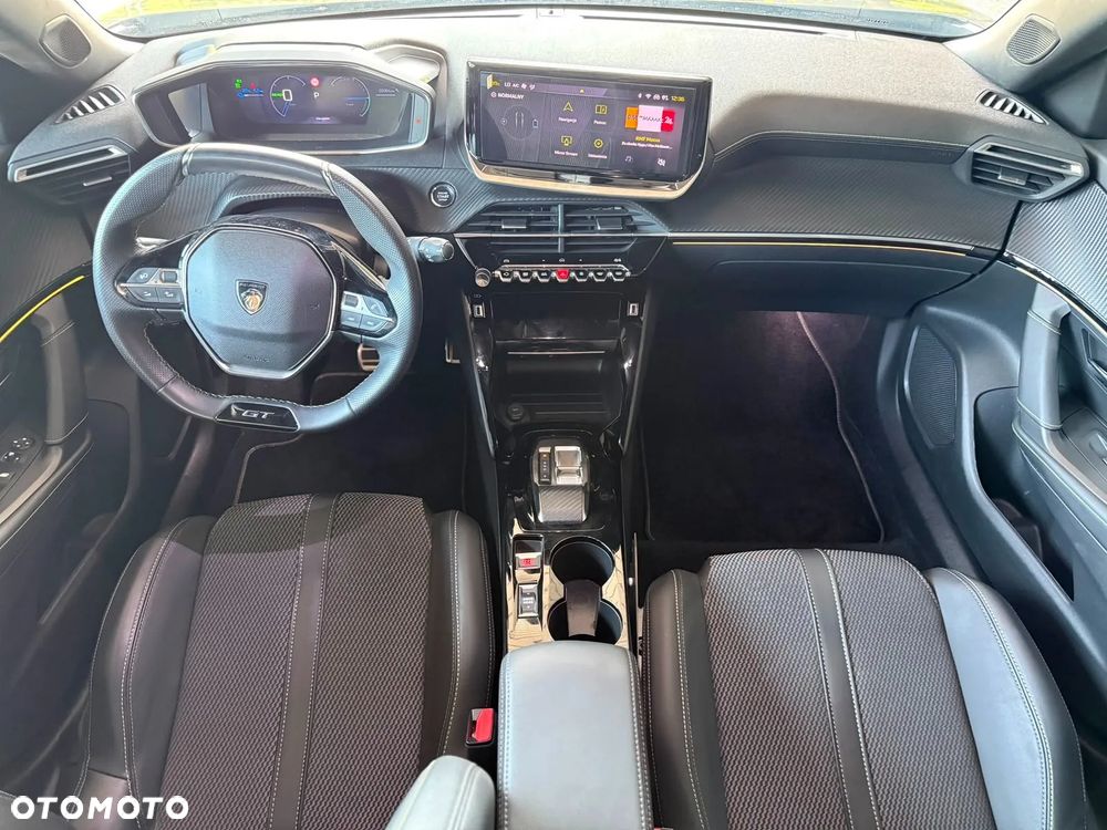 Peugeot 2008 54kWh GT - 8