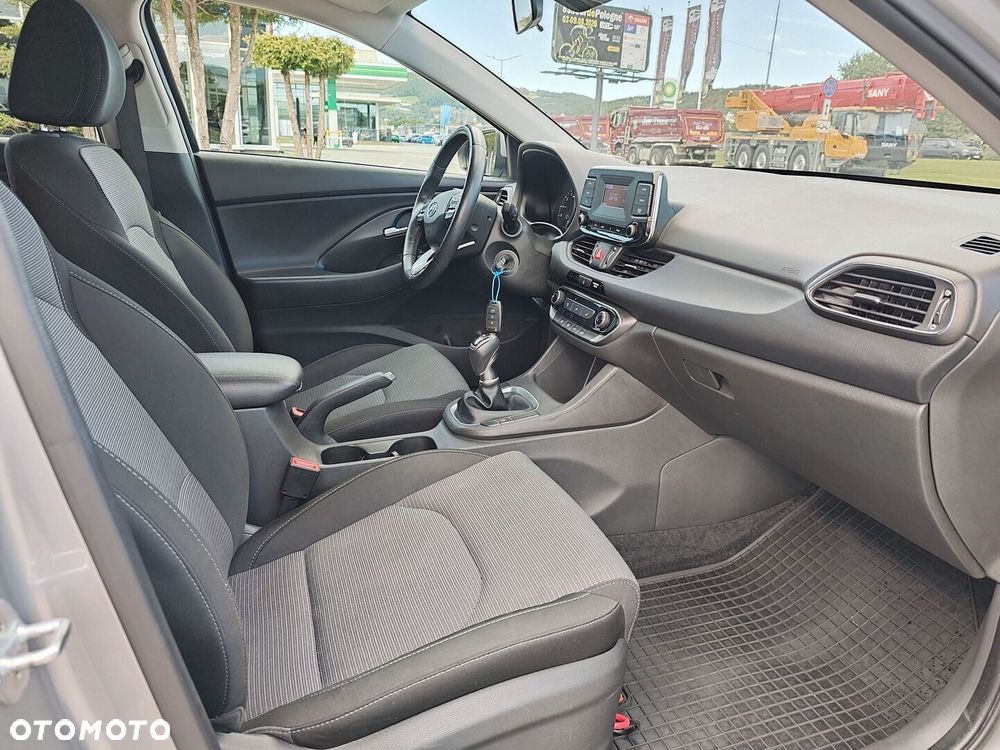 Hyundai i30 1.0 T-GDI Modern - 10