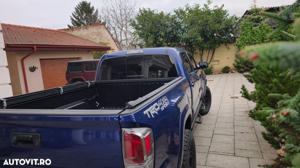 Toyota Tacoma - 3