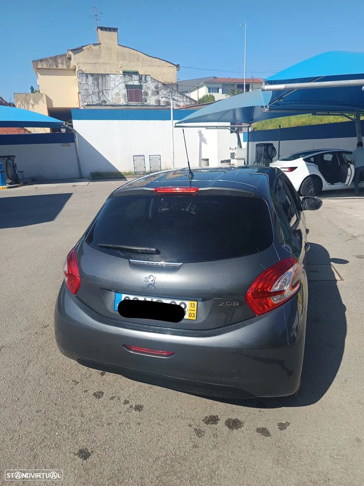 Peugeot 208 1.2 VTi SE Style - 7