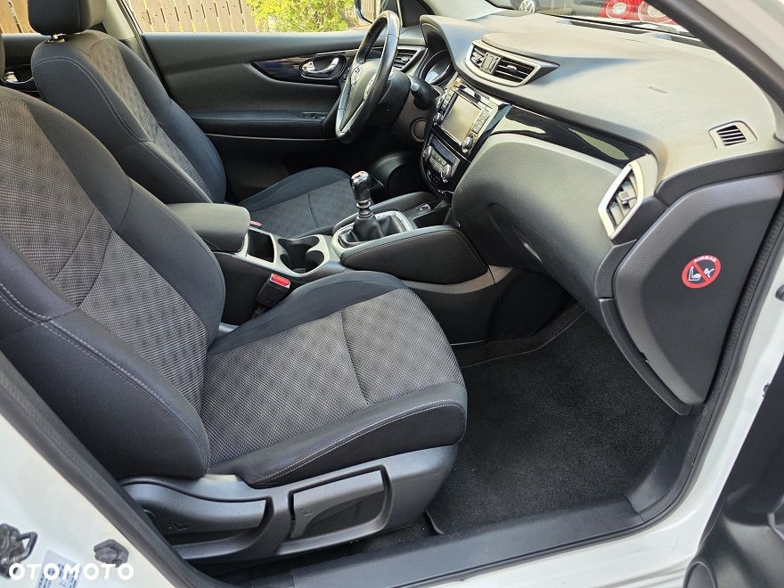 Nissan Qashqai 1.2 DIG-T N-Connecta - 19