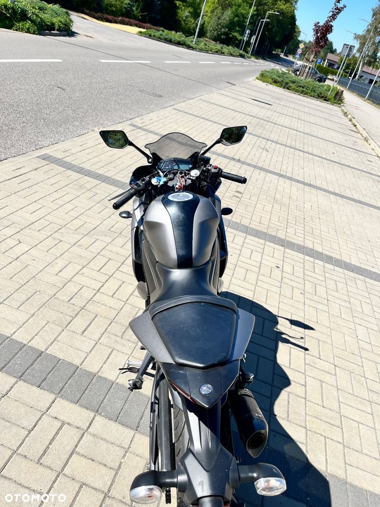 Yamaha YZF - 10
