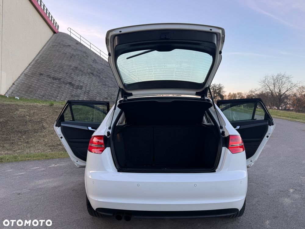 Audi A3 Sportback - 10