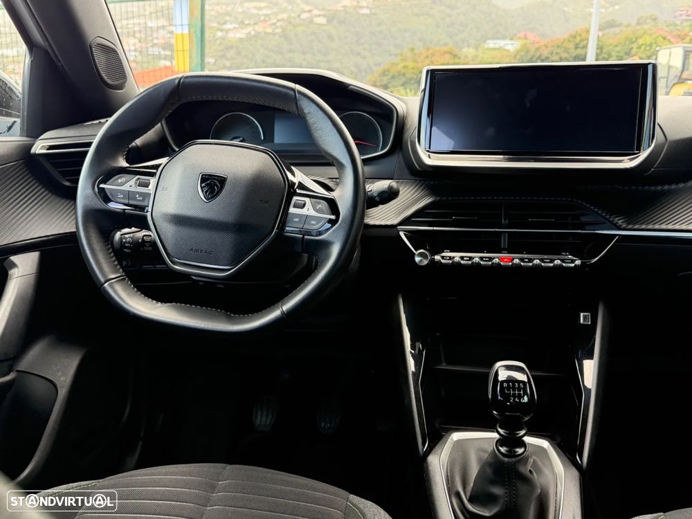 Peugeot 2008 1.2 PureTech Style - 8