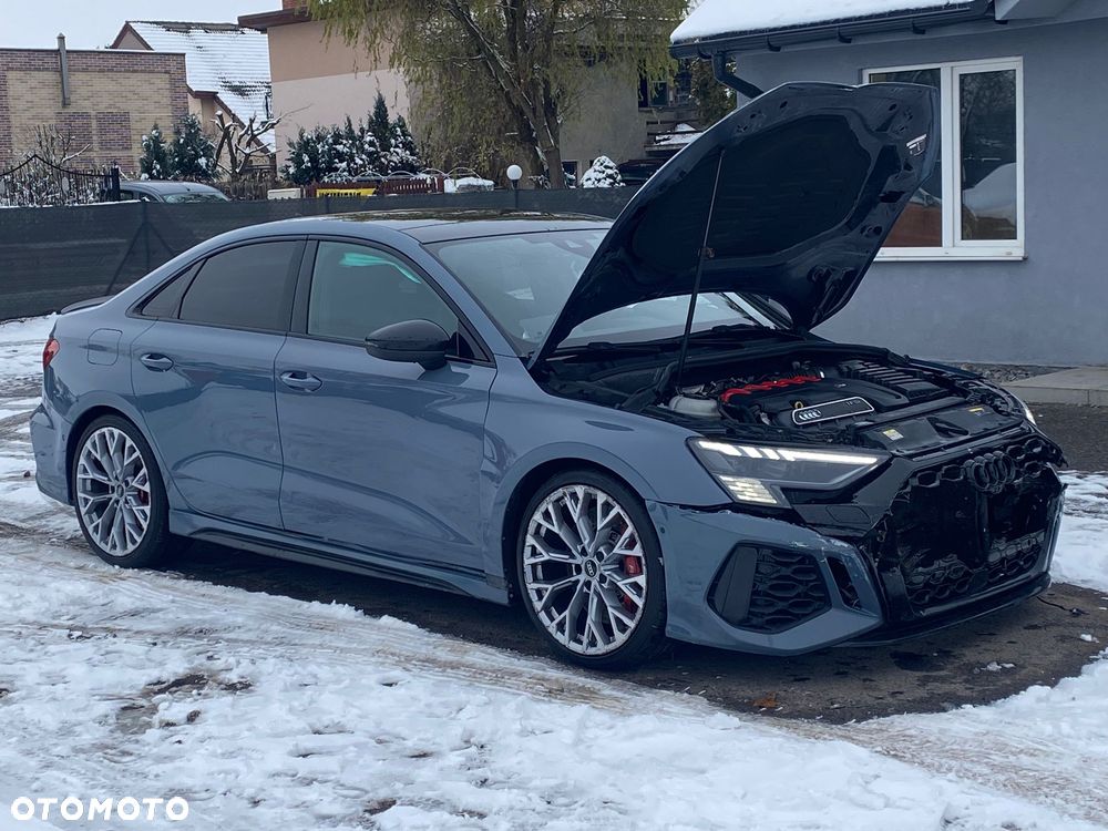 Audi RS3 Limousine - 8