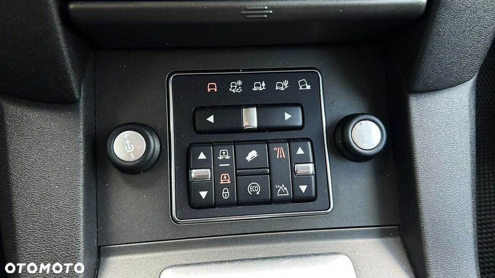 Land Rover Discovery IV 3.0 SD V6 HSE - 11