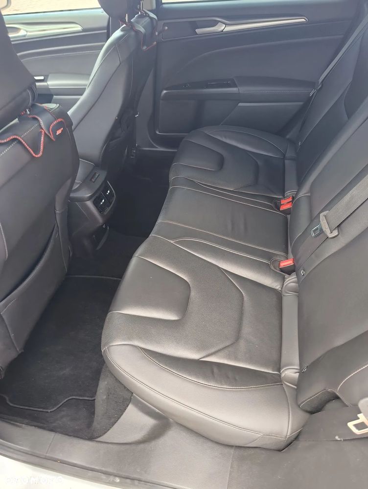 Ford Mondeo 2.0 TDCi Titanium PowerShift - 19