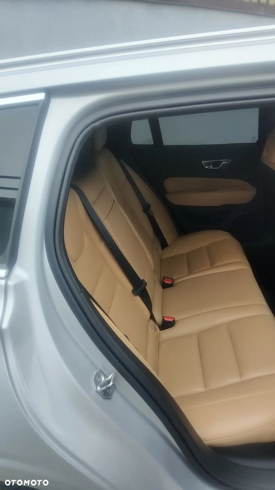 Volvo V60 D4 Geartronic Momentum Pro - 20