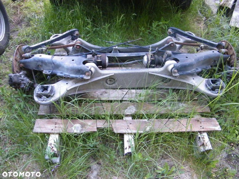 Półoś Piasta Zwrotnica Wahacz Sanki Belka Tarcze Zacisk Dyferencjał Drążek Stabilizator Tył Zawieszenia  Mercedes W220 3.2 CDI 197KM - 1