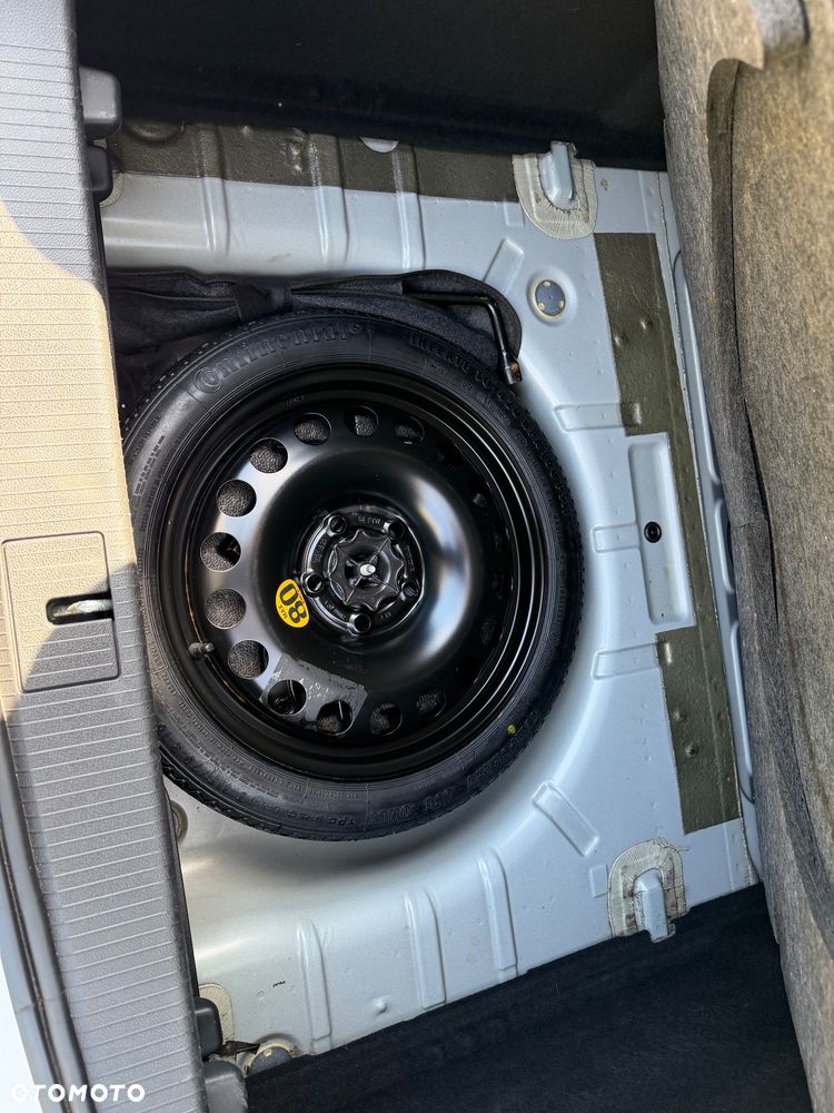 Opel Astra 1.7 CDTI DPF 150 Jahre - 8