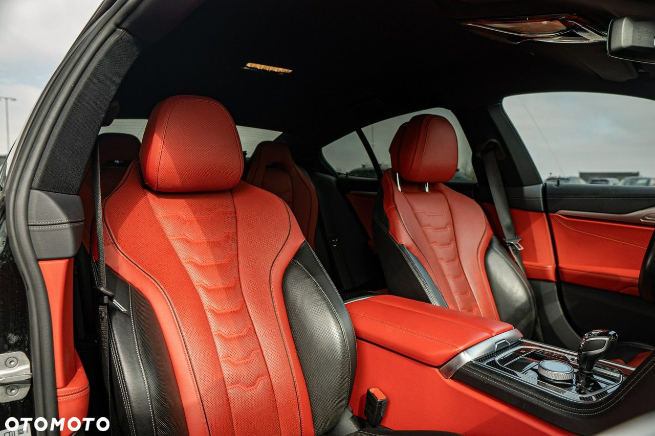 BMW Seria 8 M850i xDrive - 24
