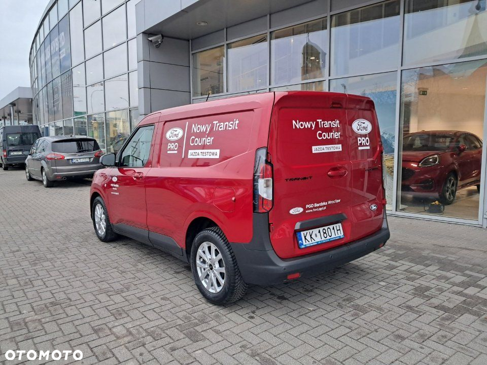 Ford Transit Courier - 5