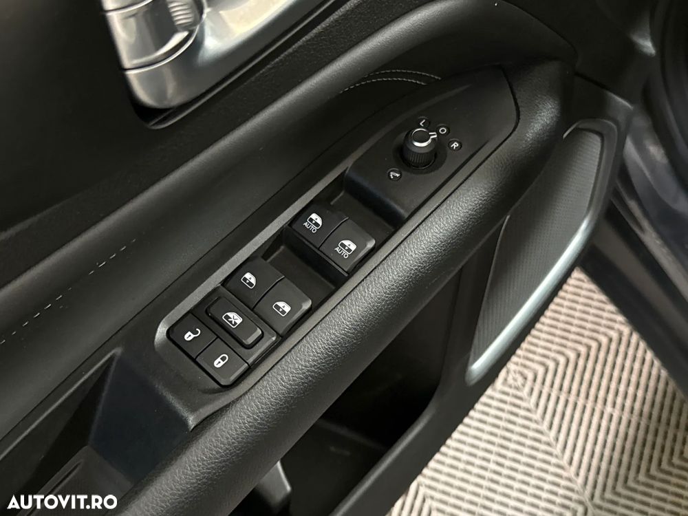 Jeep Compass - 15