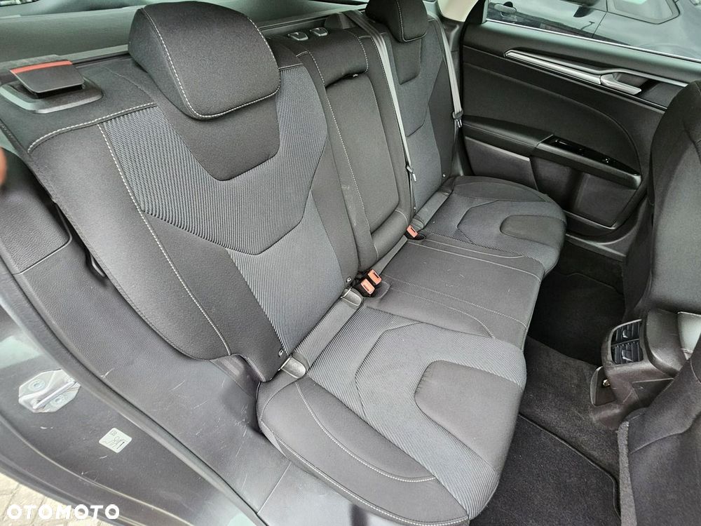 Ford Mondeo - 13