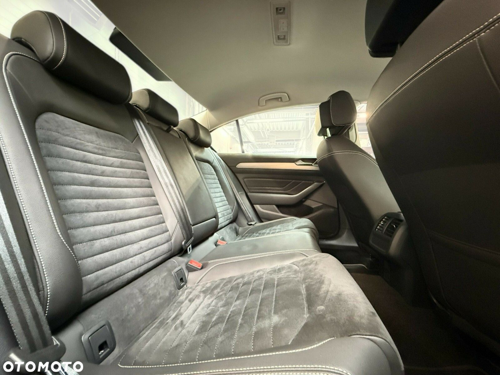 Volkswagen Passat 1.5 TSI EVO Essence DSG - 22