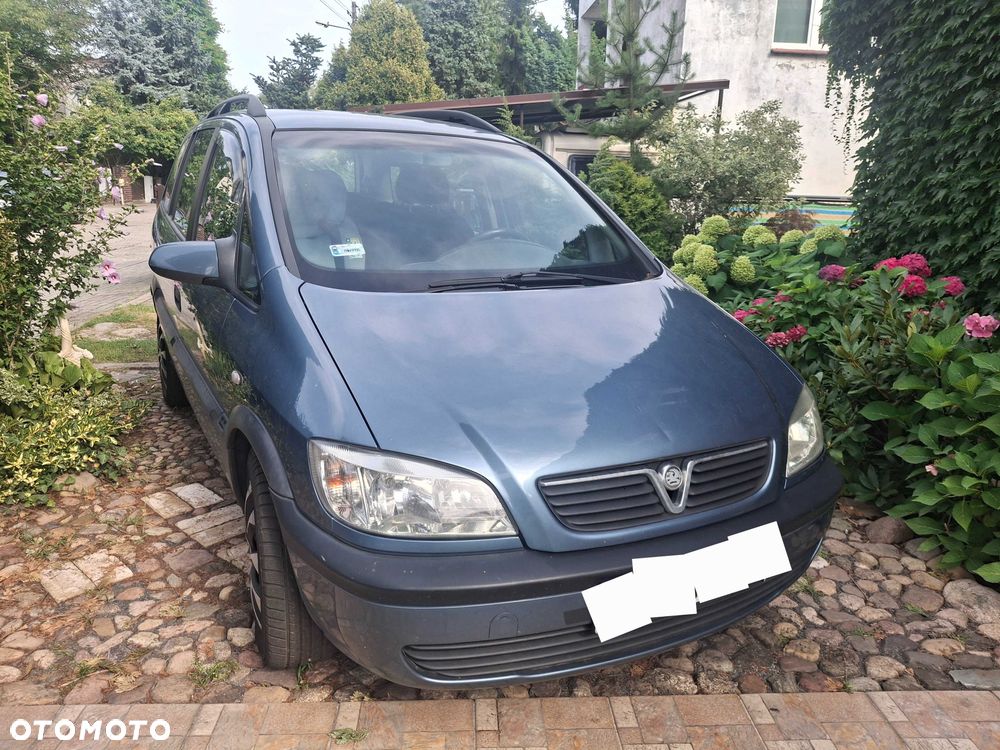 Opel Zafira - 1
