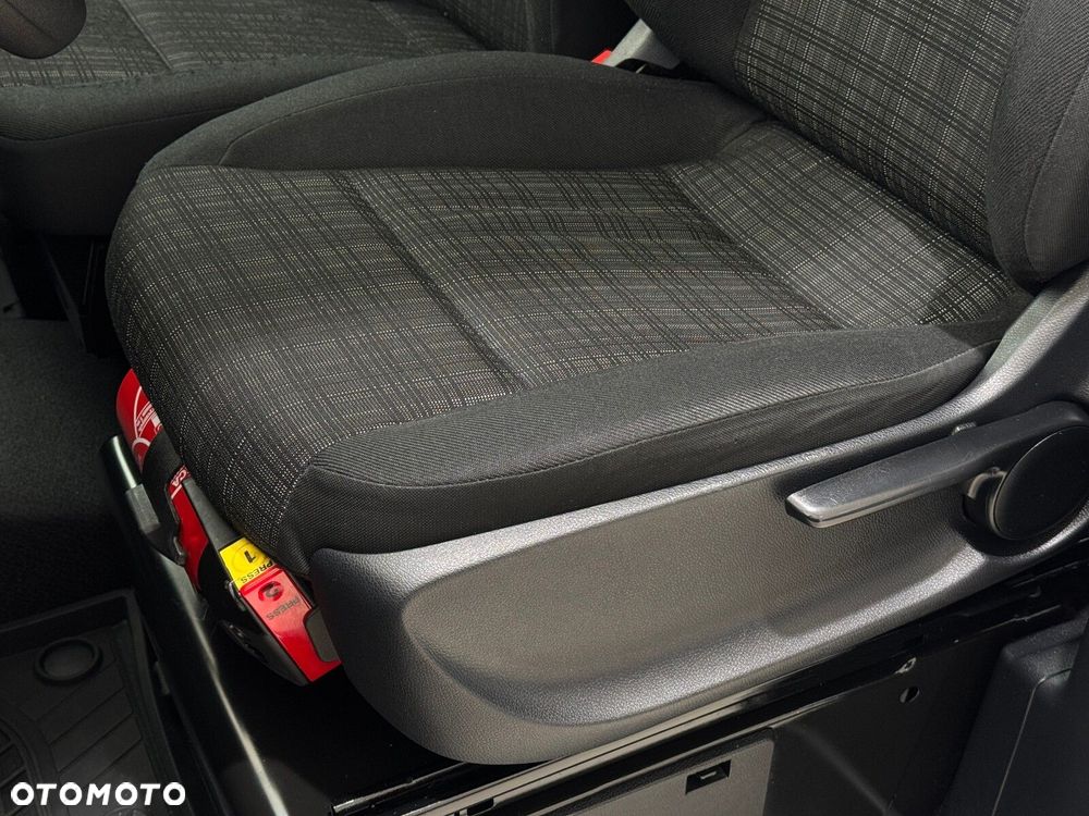 Mercedes-Benz Vito - 11