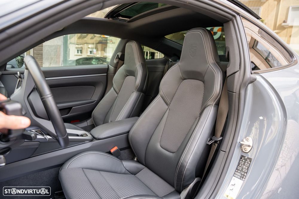 Porsche 911 (992) Carrera S PDK - 31