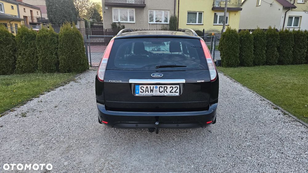 Ford Focus 2.0 TDCi DPF Ghia - 22