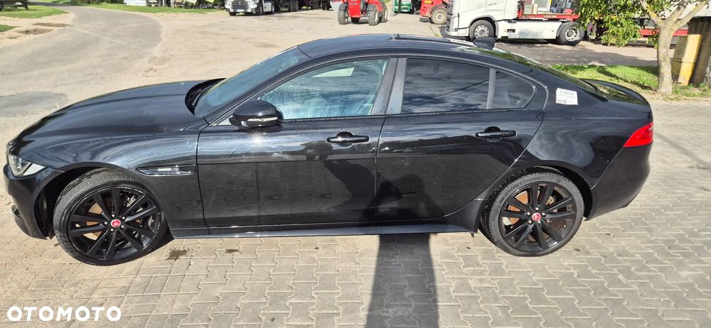Jaguar XE - 5