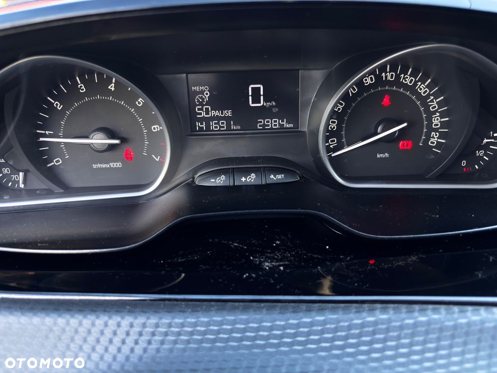 Peugeot 208 1.2 PureTech Style - 14