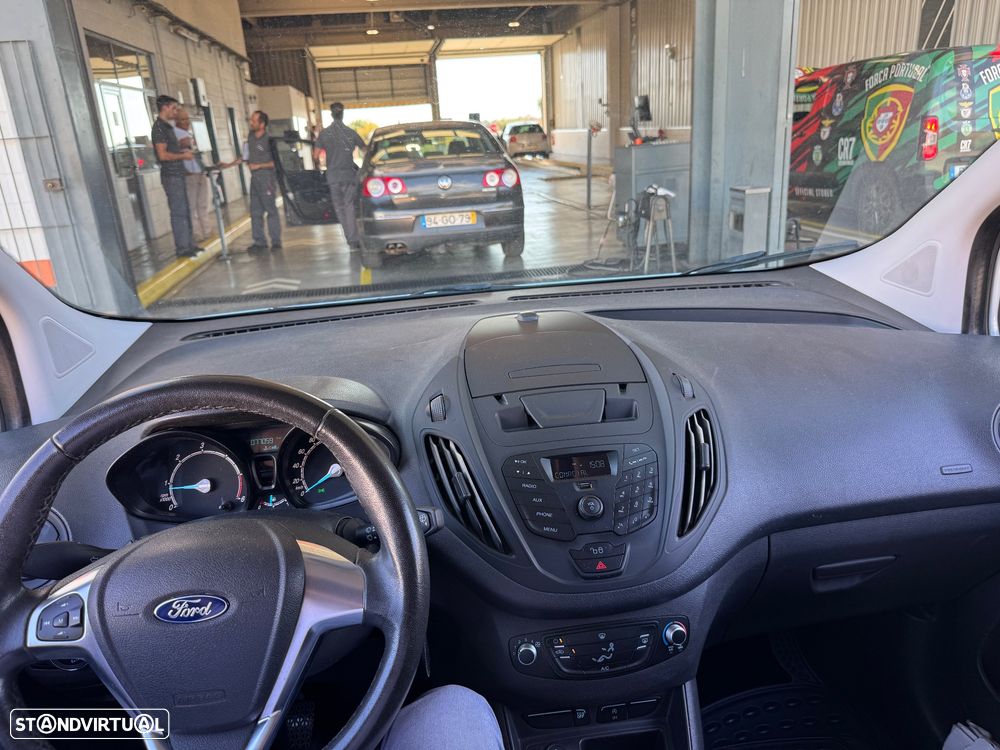 Ford Transit Connect - 7