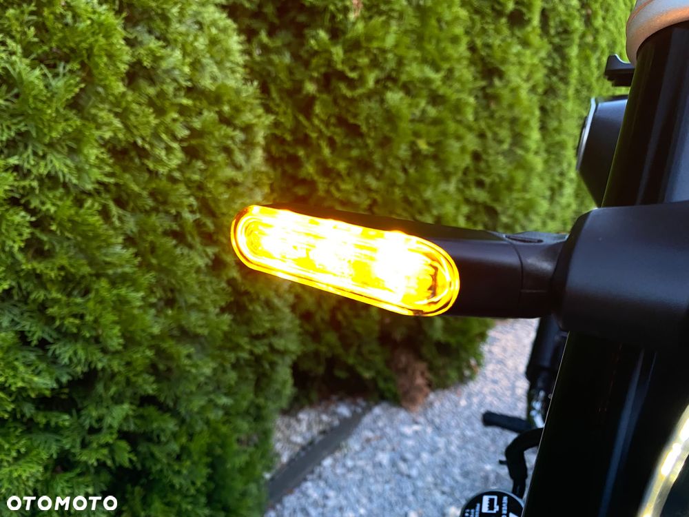 Husqvarna Svartpilen - 23