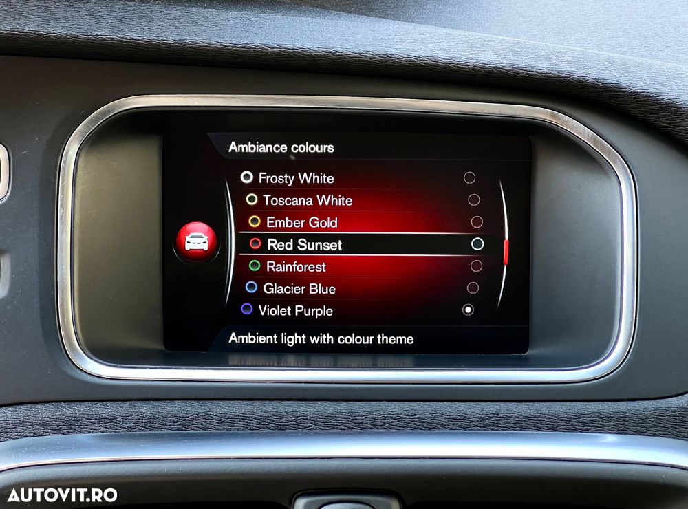 Volvo V40 D3 Geartronic RDesign - 24