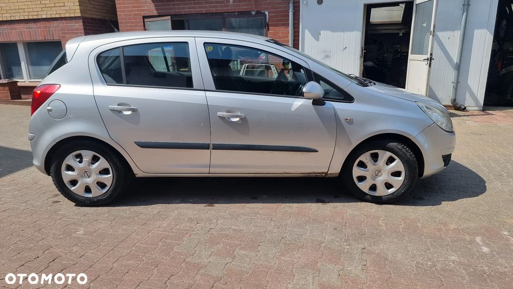 Opel Corsa 1.2 16V Enjoy - 3