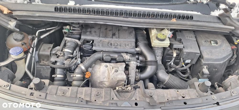 Peugeot 3008 1,6HDI chłodnica wody - 1