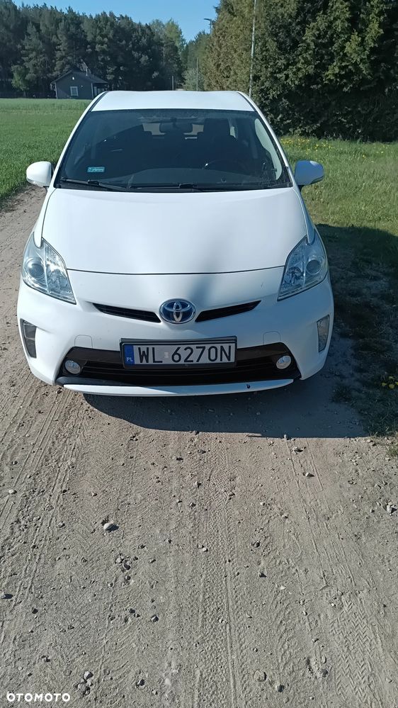 Toyota Prius (Hybrid) - 1
