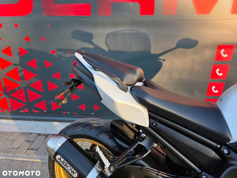 Yamaha FZ8 - 11