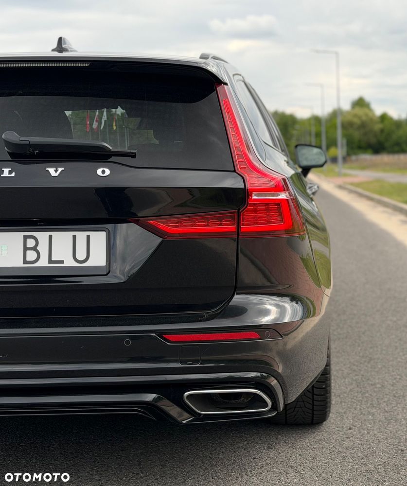 Volvo V60 D4 Geartronic R-Design - 13