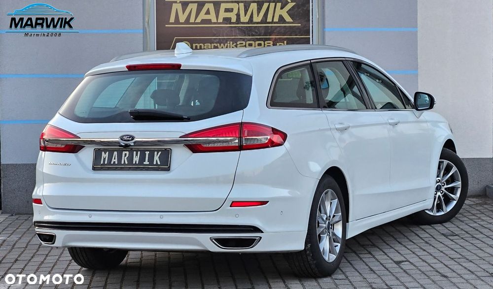 Ford Mondeo - 38