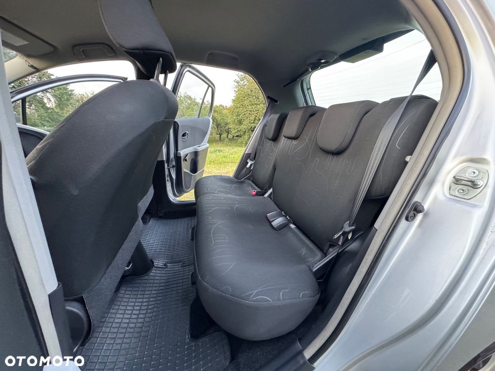 Toyota Yaris 1.33 Prestige - 30