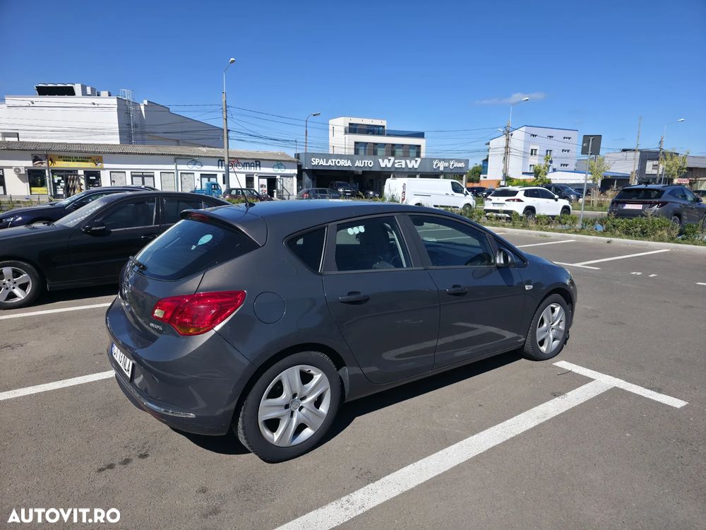 Opel Astra - 2