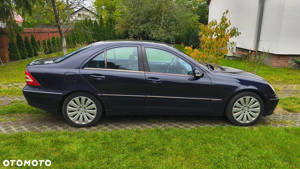 Mercedes-Benz Klasa C 180 T Kompressor Avantgarde - 29