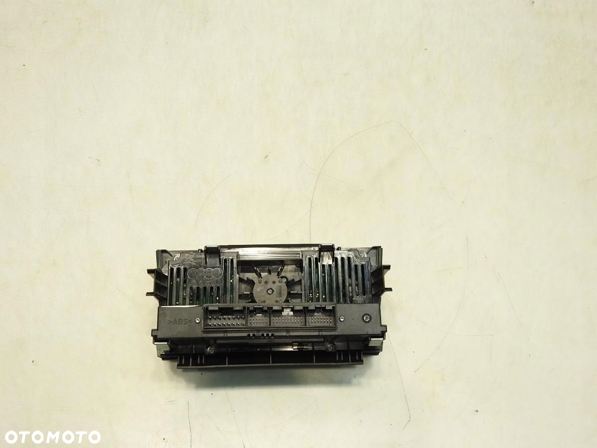 PANEL KLIMATYZACJI AUDI A3 8P 8P0820043AH - 3