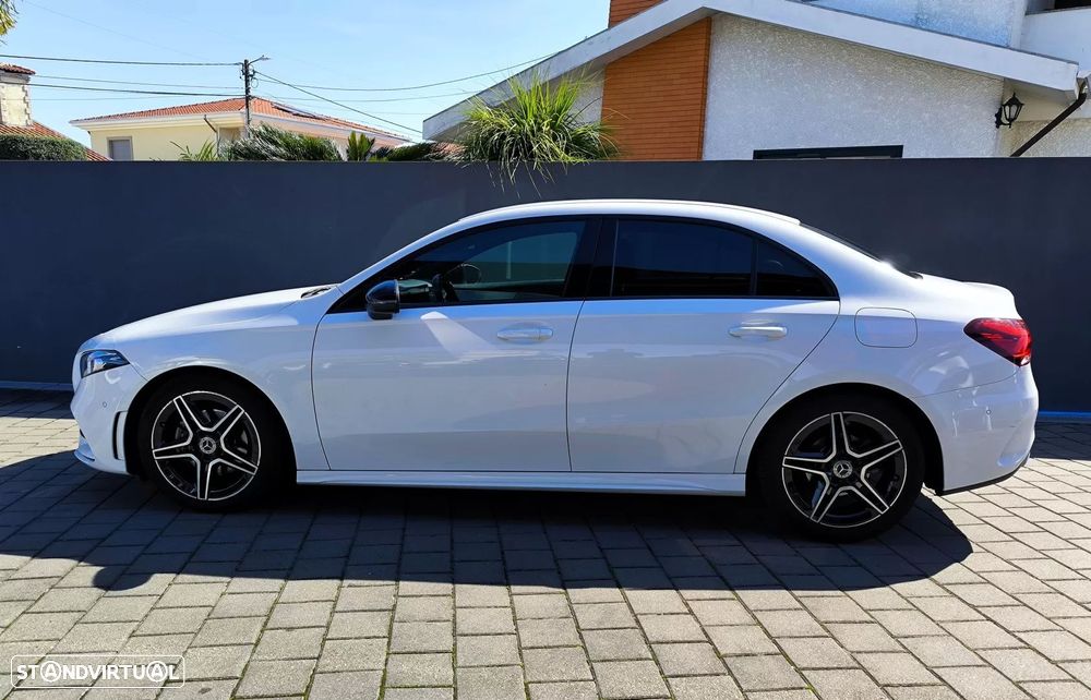 Mercedes-Benz A 180 Limousine d AMG Line - 12